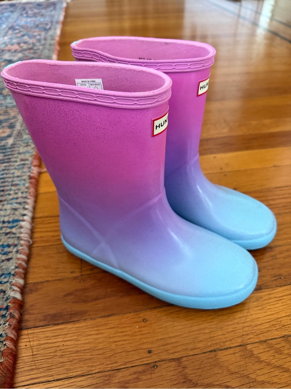 Kids HUNTER rain boots pink blue ombre rainbow size 3 NEW starcloud $80